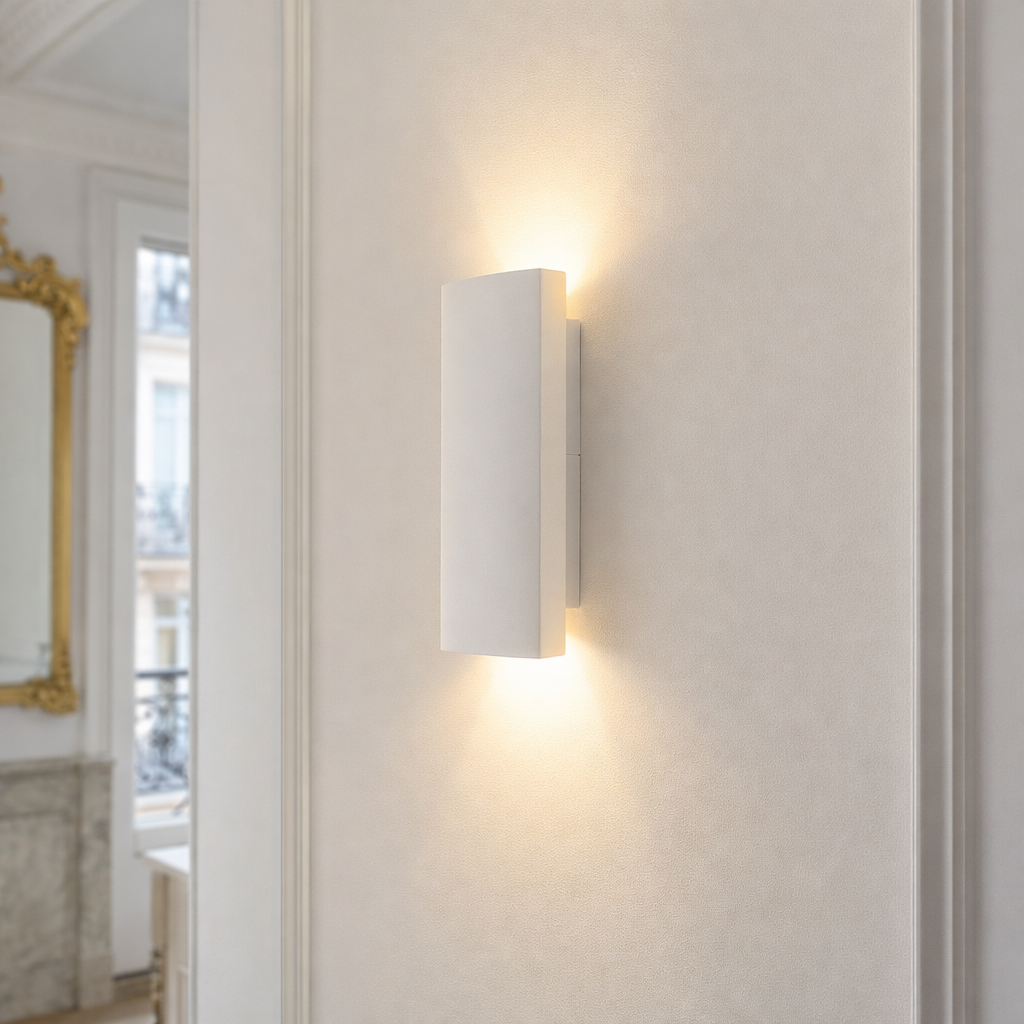 Weatherproof LED Wall Light – Modern Outdoor Illumination, Up and Down Lighting