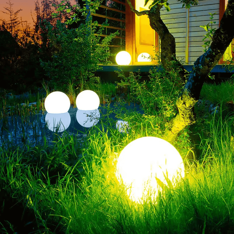 Outdoor LED Garden Globe Light – Modern Landscape Lighting